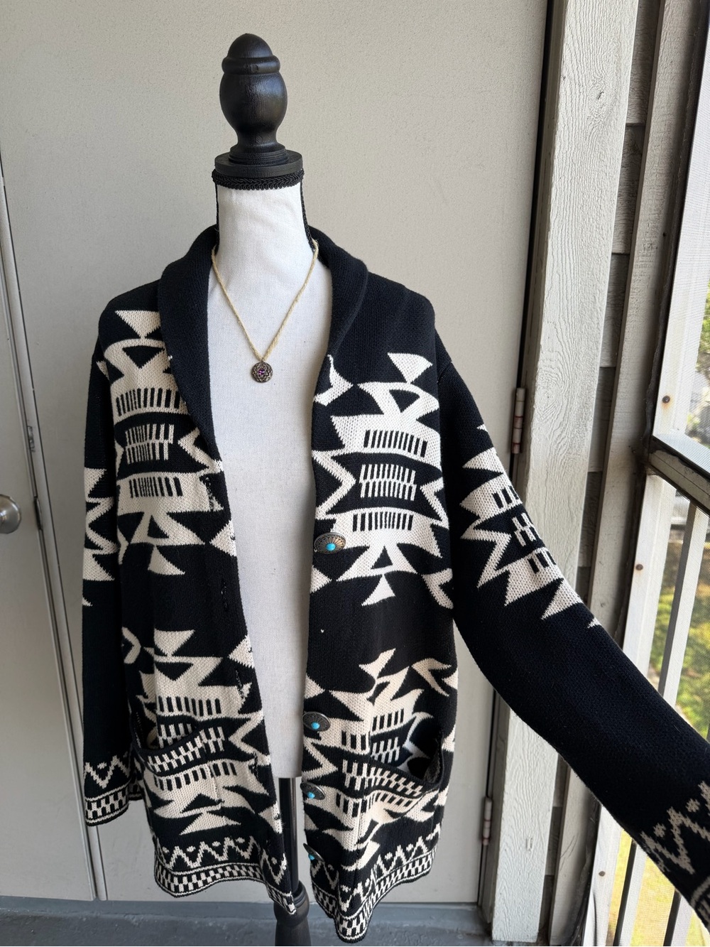 Cotton & Rye Women’s Southwestern Print Cardigan Black White - Picture 3 of 8